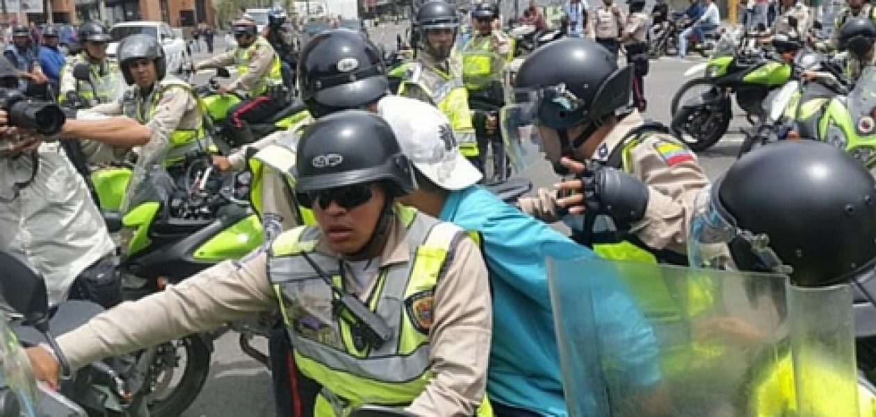 Reportan detenidos en marcha de la oposición en Caracas
