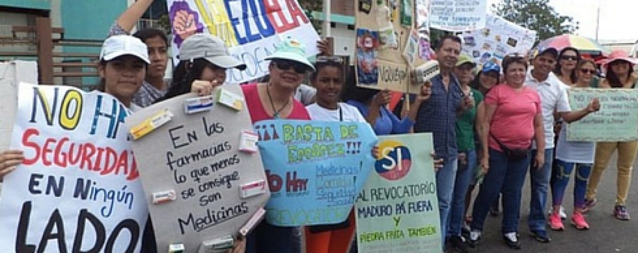 Guayana exige revocatorio y protesta por la escasez