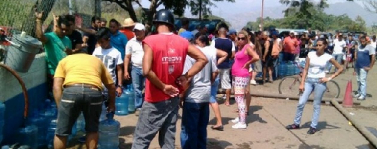 Robos en Venezuela no perdonan ni a usuarios de llenaderos de agua