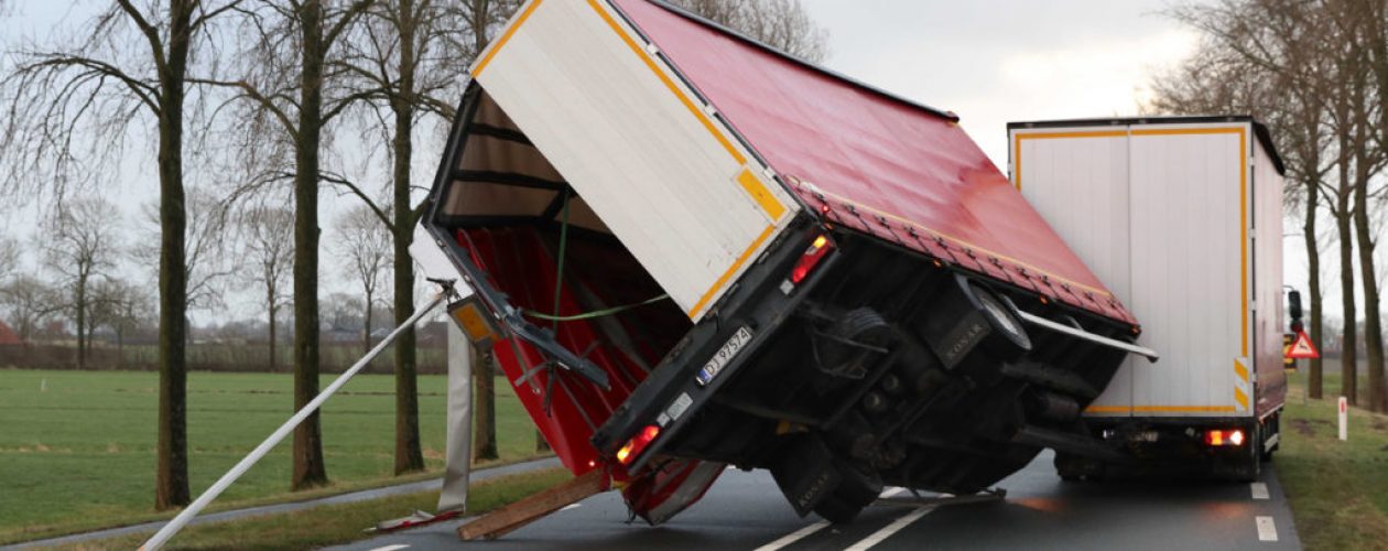 Fuerte temporal en Holanda suma dos muertos y genera caos de transporte (+Fotos)