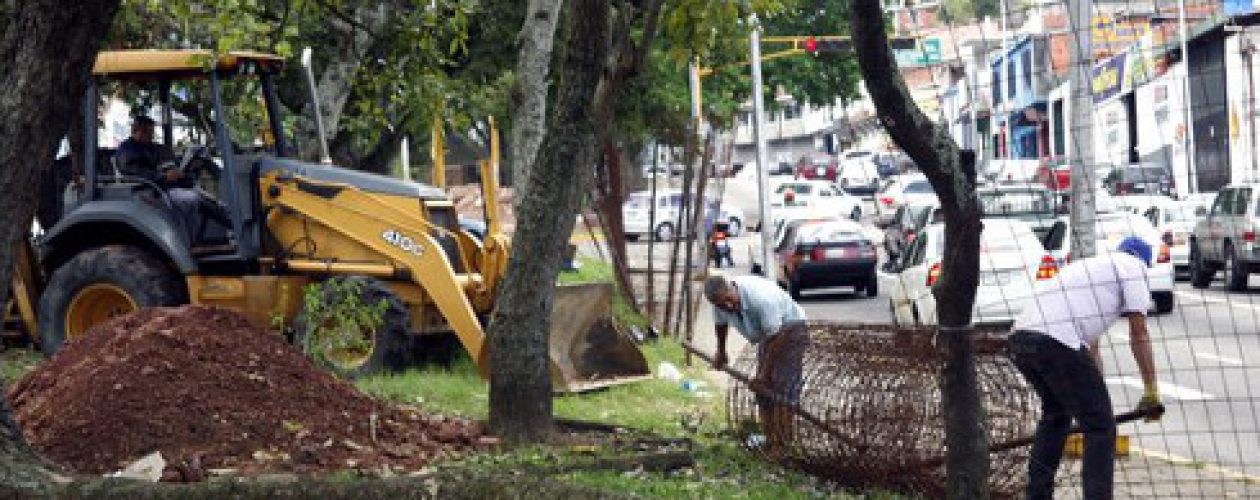 Piden investigar a gobernador Vielma Mora por mal manejo de recursos