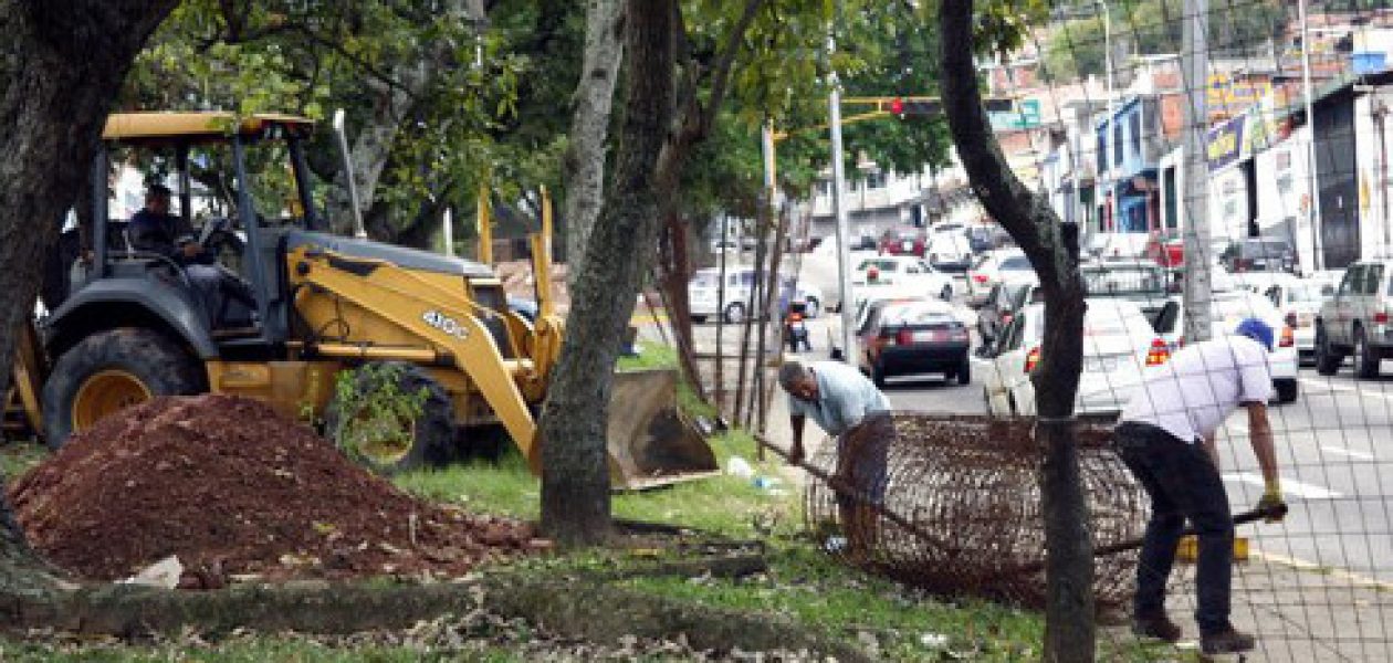 Piden investigar a gobernador Vielma Mora por mal manejo de recursos