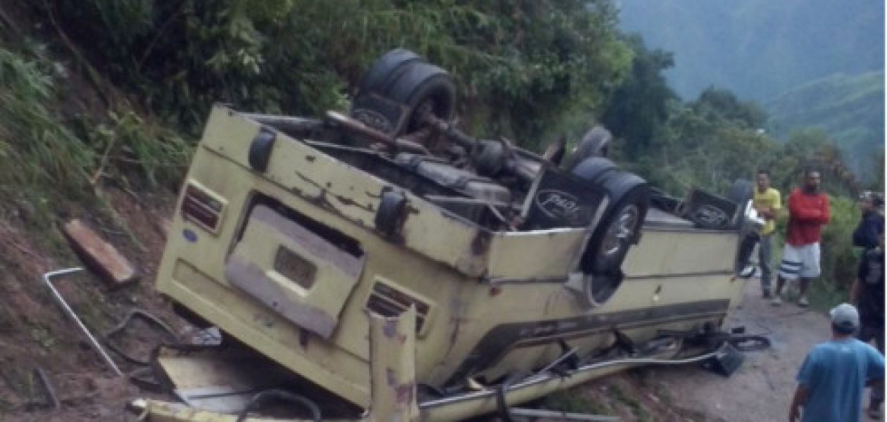 Mal estado de la vía fue la causa del accidente en Mataruca que deja más de 30 heridos