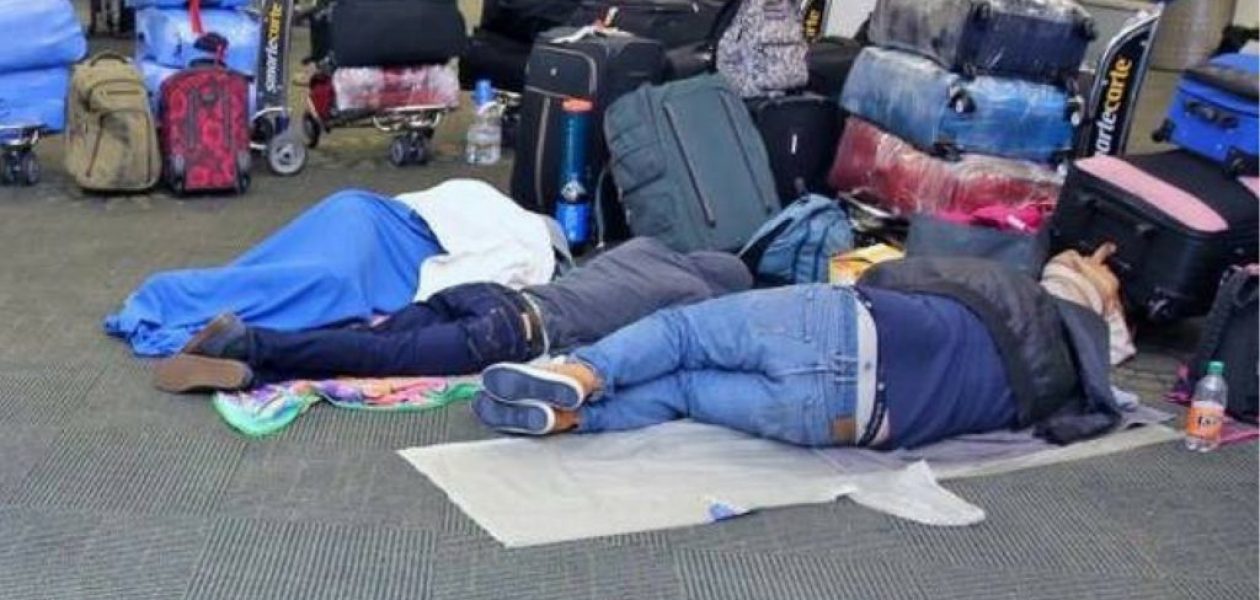 Venezolanos varados en el Aeropuerto Internacional de Miami