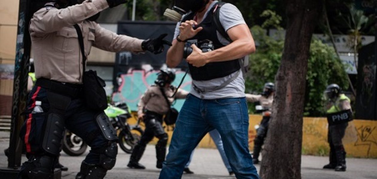 Periodistas en Guayana marchan contra agresiones a la prensa