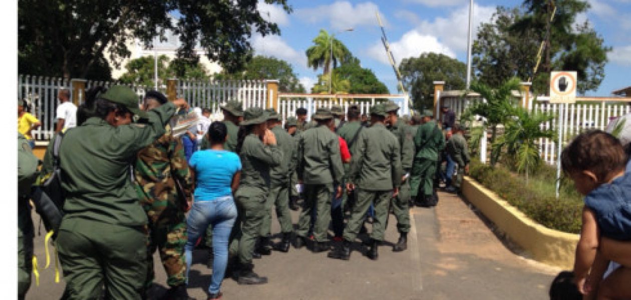 Las ‘colas de hambre’ también le tocan a la GNB de Guayana