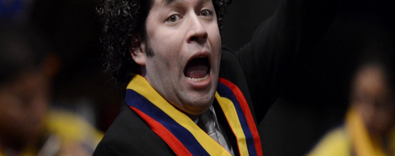 Gustavo Dudamel pide a Maduro suspender la Constituyente