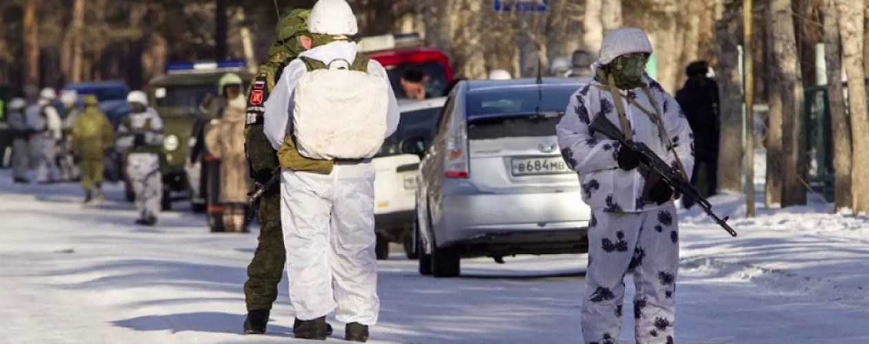 Adolescente casi mata con un hacha a cuatro niños y una profesora en colegio de Rusia