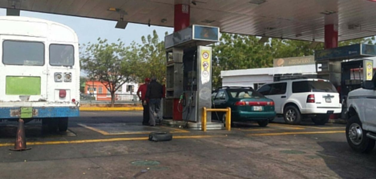 Tras aumento de la gasolina ya escasea la de 91 octanos