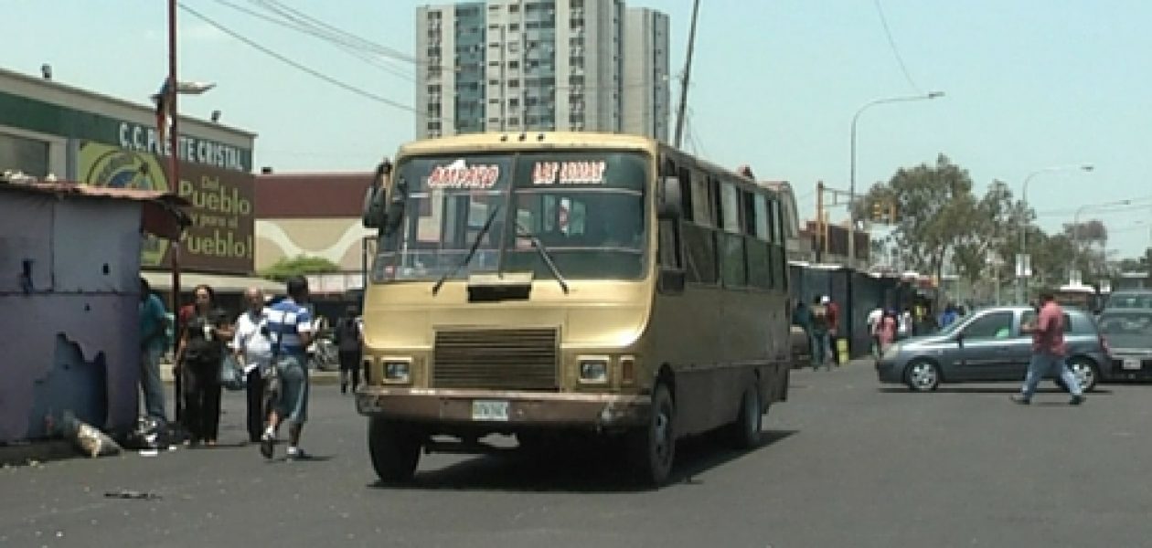 Si no hay aumento del pasaje transportistas amenazan con paro