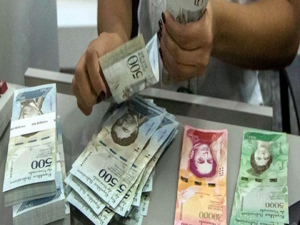 Desde 1 del mayo los precios deben expresarse en BsF y bolívares soberanos