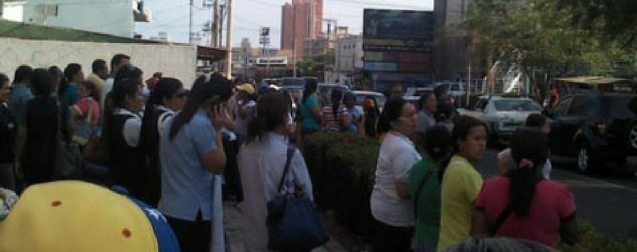 Maestros se alzaron en Aragua para exigir aumento salarial del 50%