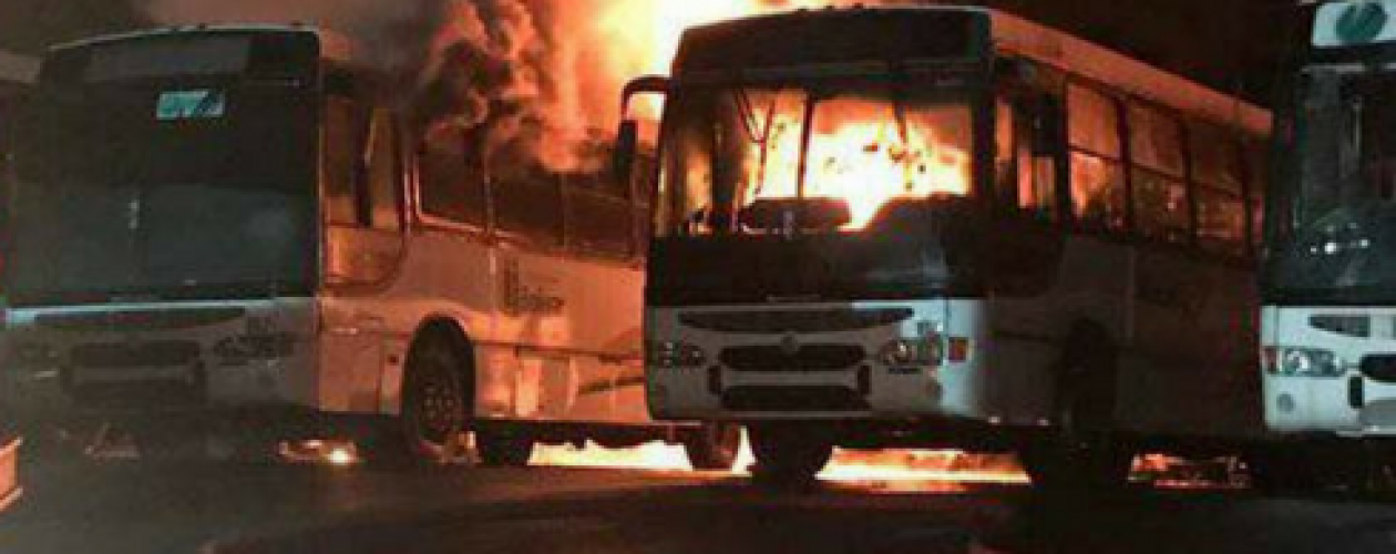Incendian más de 51 autobuses de Transbolívar en Puerto Ordaz