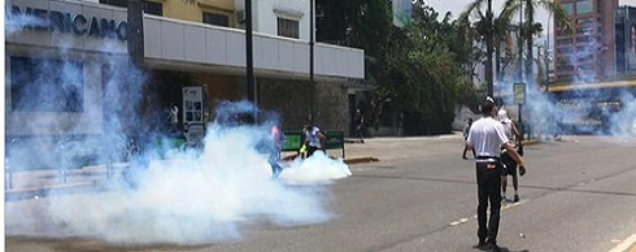 Reprimieron protesta en la autopista Francisco Fajardo