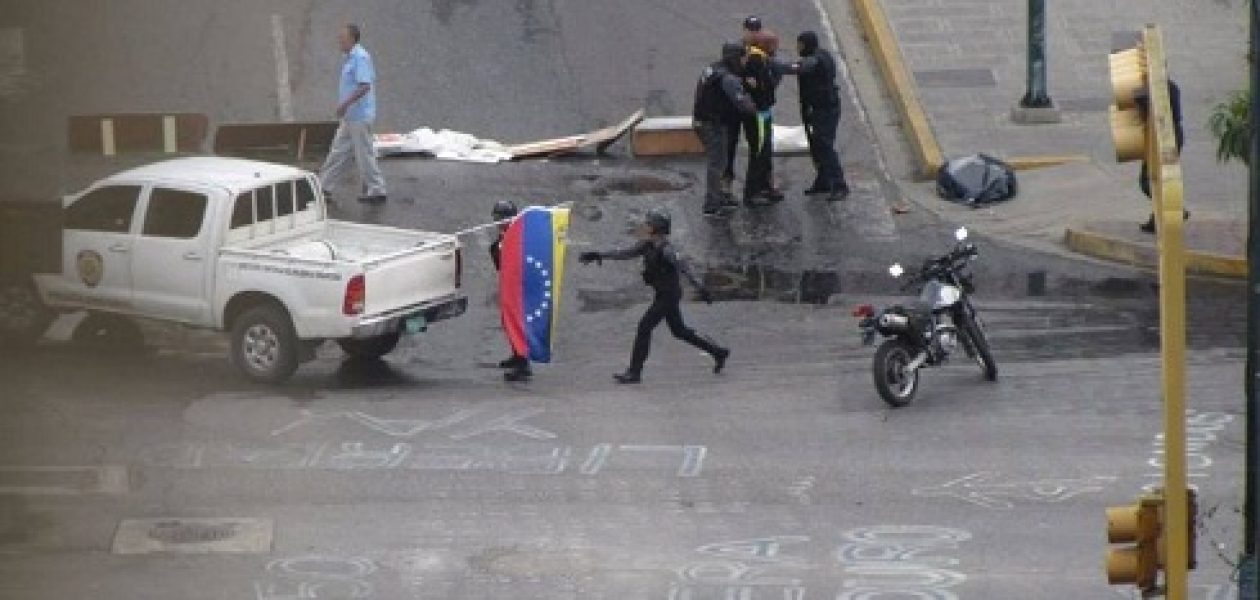 Reprimen protesta en la avenida Francisco de Miranda