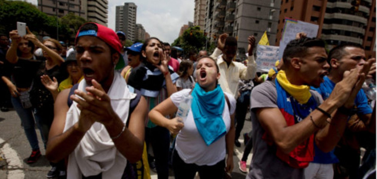 «Vamos a la avenida Libertador para que se pronuncie el CNE»