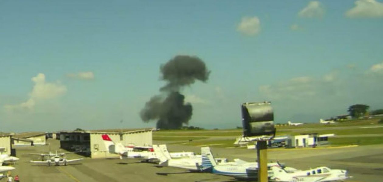 Piloto y copiloto fallecen tras estrellarse avioneta en el Aeropuerto Caracas