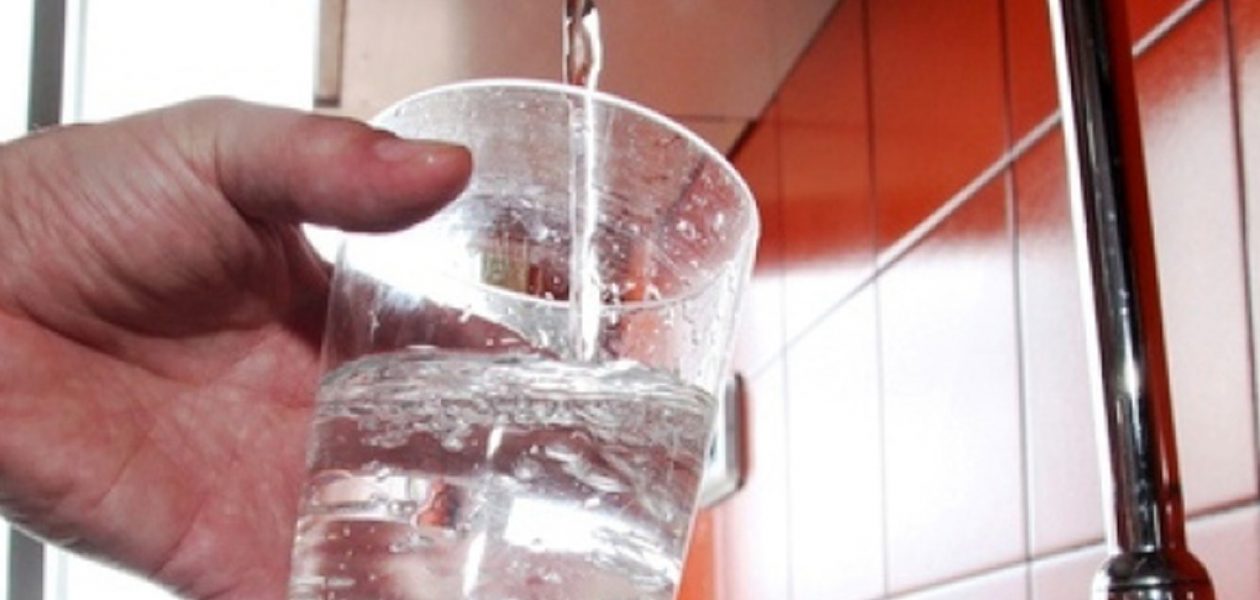 Beneficios del agua: podría reducir el riesgo de demencia