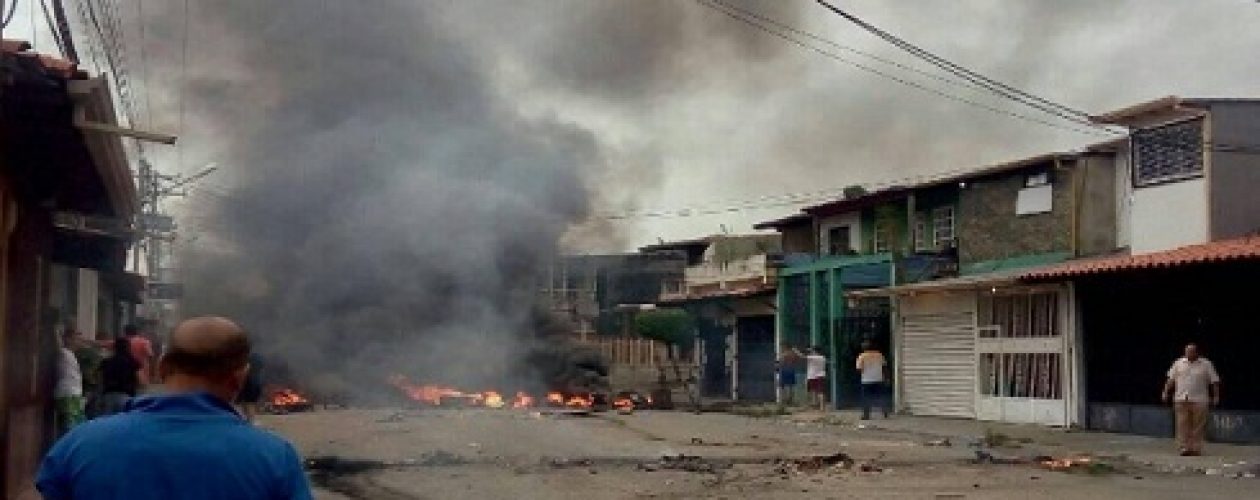 Casa de Chávez en Barinas fue quemada por manifestantes