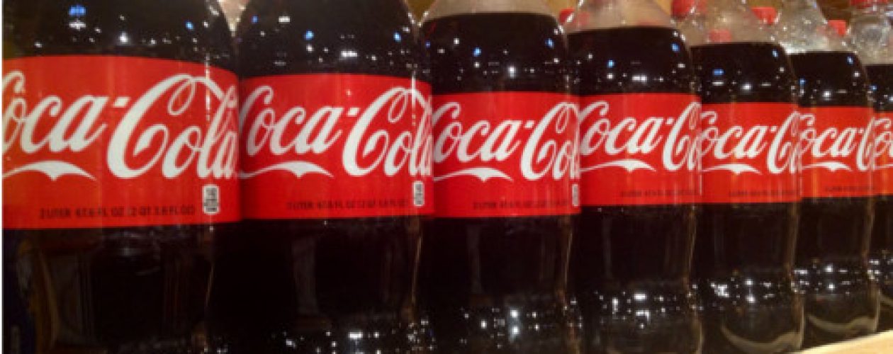 Coca Cola de Venezuela paraliza producción por falta de azúcar