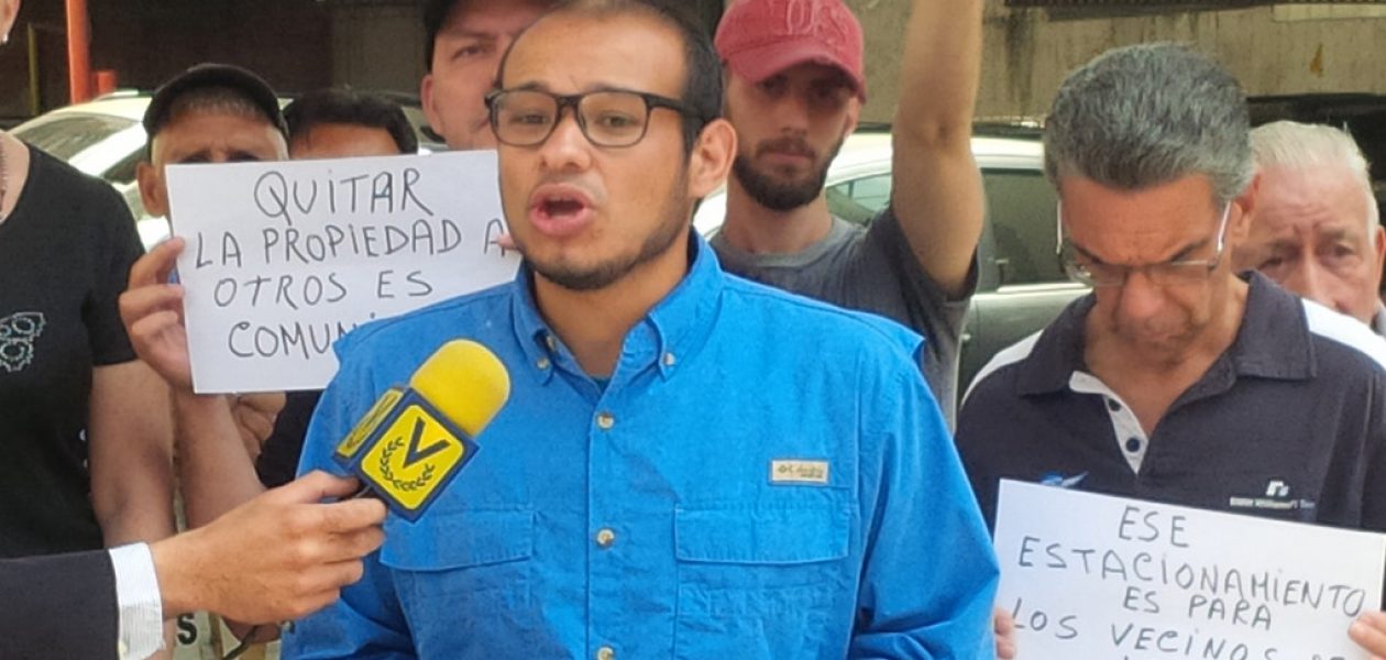 Colectivos atacaron asamblea del Frente Amplio en Caracas