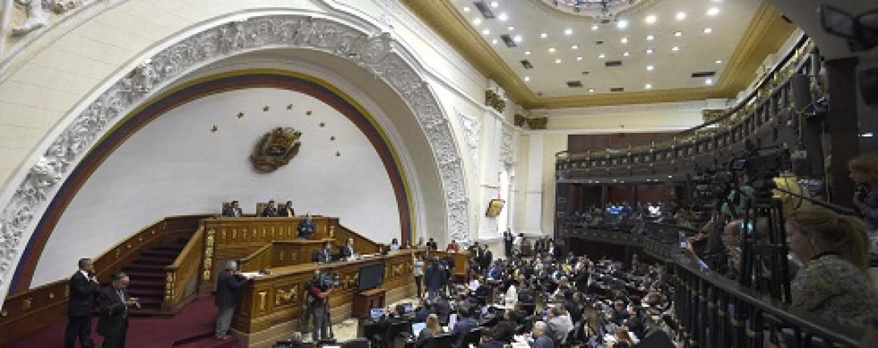 Asamblea Nacional creó comisión especial para la transición