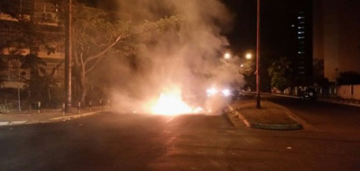 Protestan contra Corpoelec por dejar sin luz a media Guayana