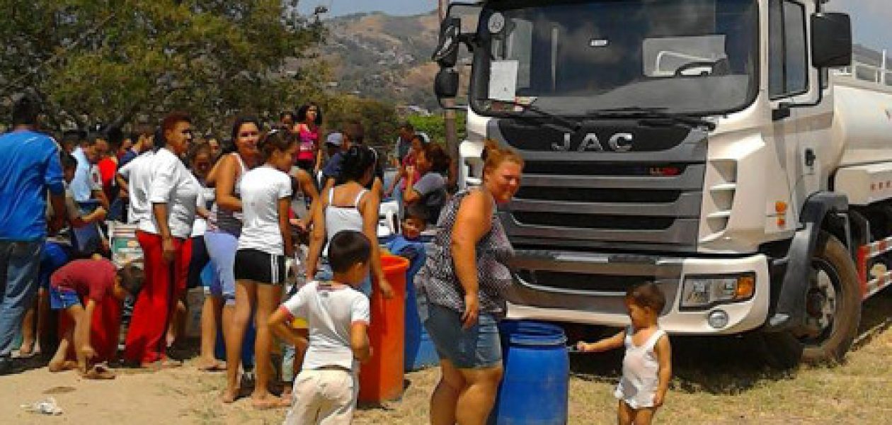 Crisis en Venezuela: Sin agua, sin alimentos, sin medicinas  y ahora la gasolina