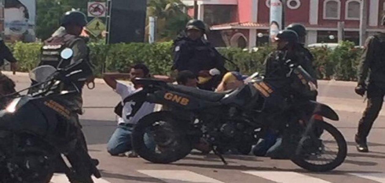 Represión en Distribuidor Fabricio Ojeda deja larga lista de presuntos detenidos