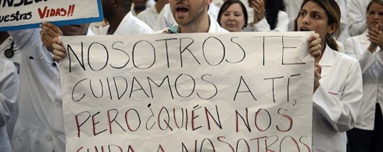 Día del médico venezolano: 16 mil galenos han emigrado por la crisis