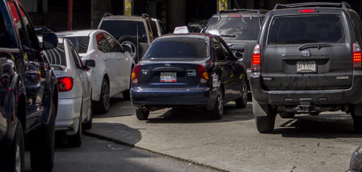 La escasez de gasolina llegó a Caracas