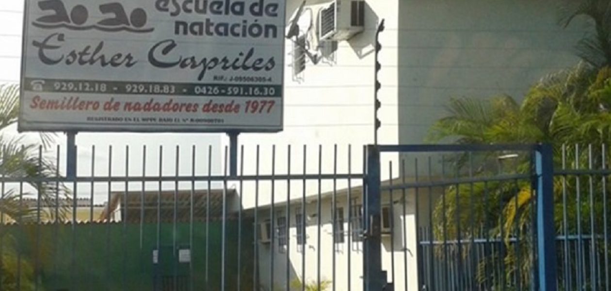 Crisis llega a la Escuela de natación Esther Capriles