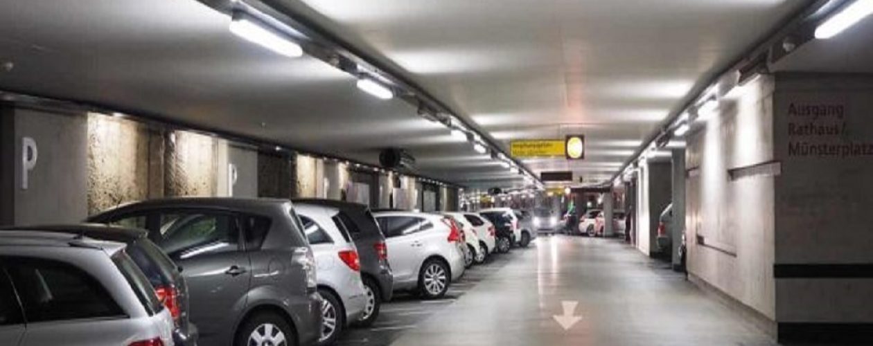 Aumentaron las tarifas de los estacionamientos en efectivo tras incremento salarial