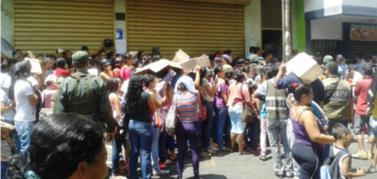 En la frontera matan a mujer mientras hacía cola en un supermercado