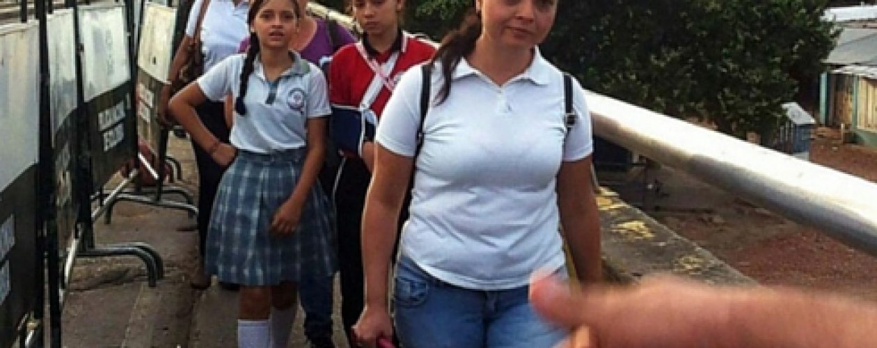 En la frontera del Táchira reanudan paso para estudiantes