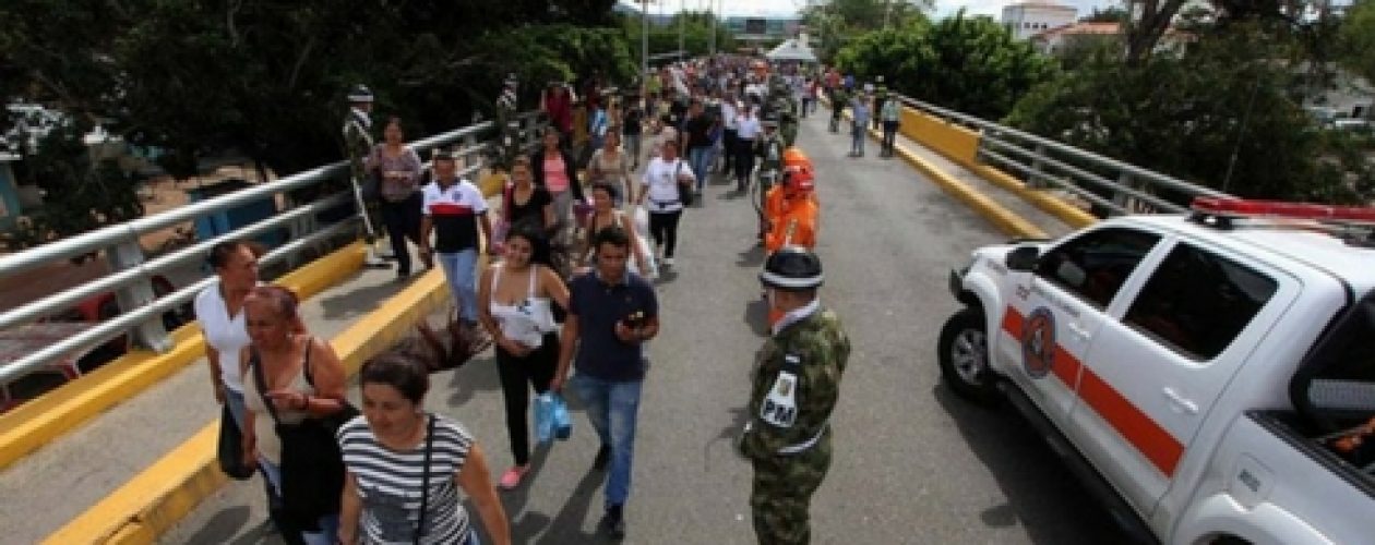 Así cruzaron la frontera colombo-venezolana en busca de comida