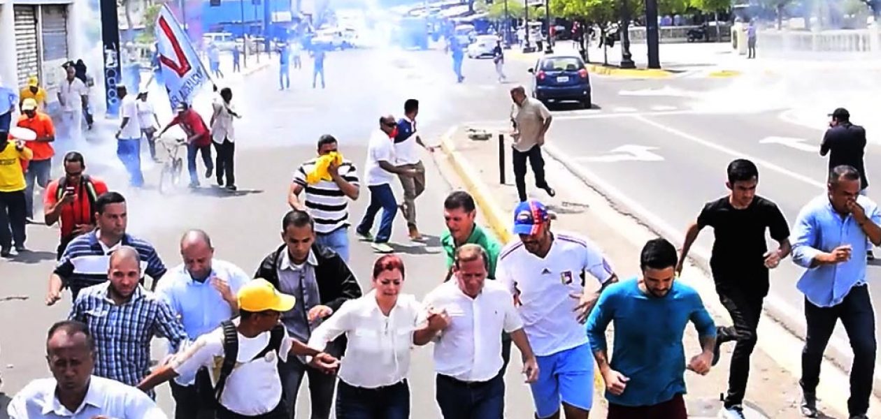 GNB ataca al gobernador Juan Pablo Guanipa en Maracaibo