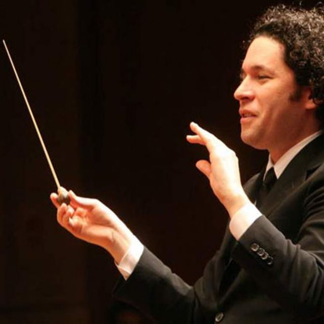 Gustavo Dudamel dirigirá filarmónica de Estocolmo en concierto Nobel