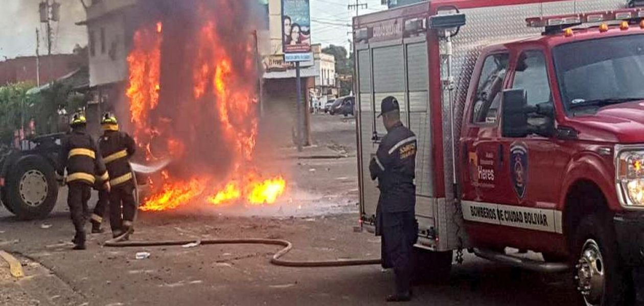 Muere joven arrollado en el Paseo Meneses durante protesta opositora