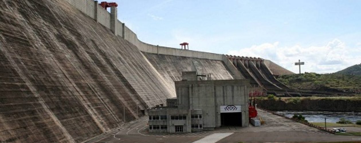 Denuncian irregularidades por 24 millardos de dólares en la industria eléctrica venezolana