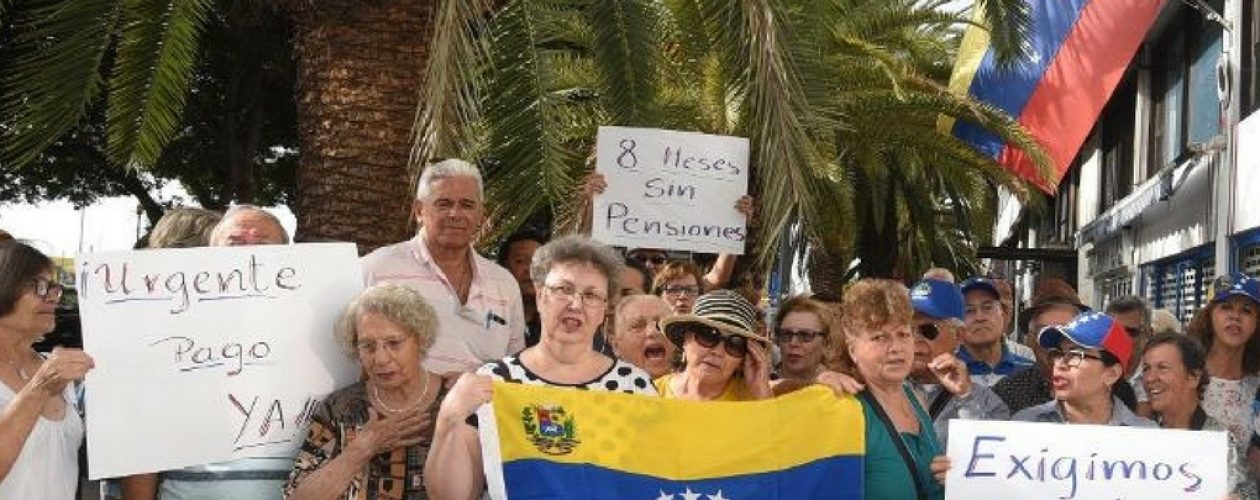 Jubilados venezolanos protestan en España tras 7 meses sin recibir pensión