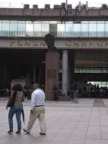 Revelan el abandono total de la Plaza Caracas y el Centro Simón Bolívar