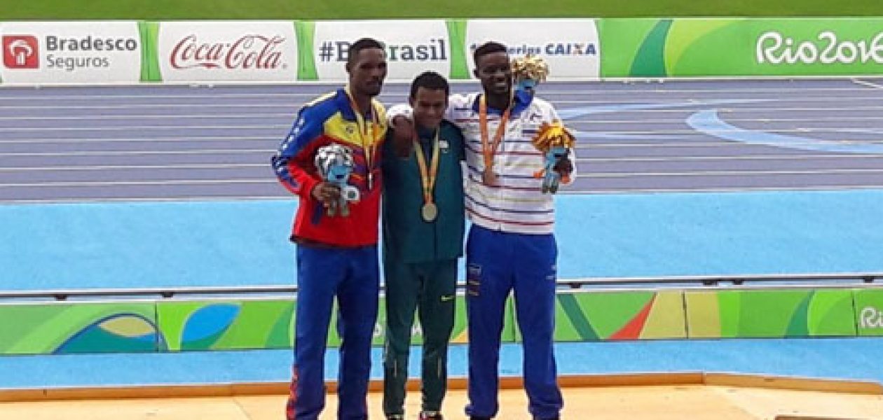 Luis Arturo Paiva consiguió plata y Yescarly el bronce en los Juegos Paralímpicos