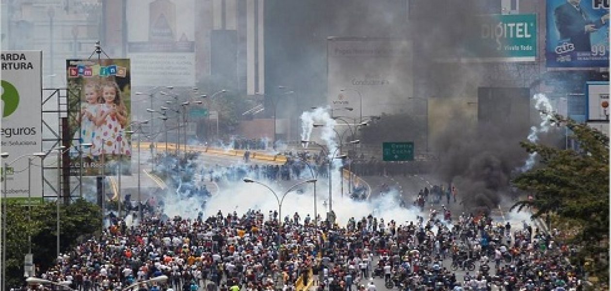 Manifestaciones en Caracas dejan 57 personas heridas