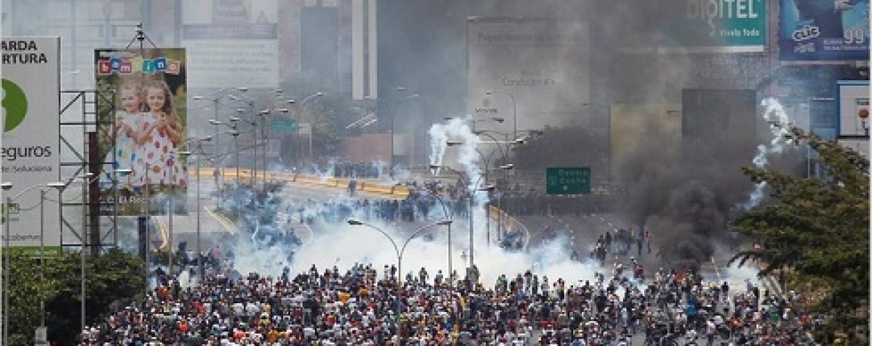 Manifestaciones en Caracas dejan 57 personas heridas