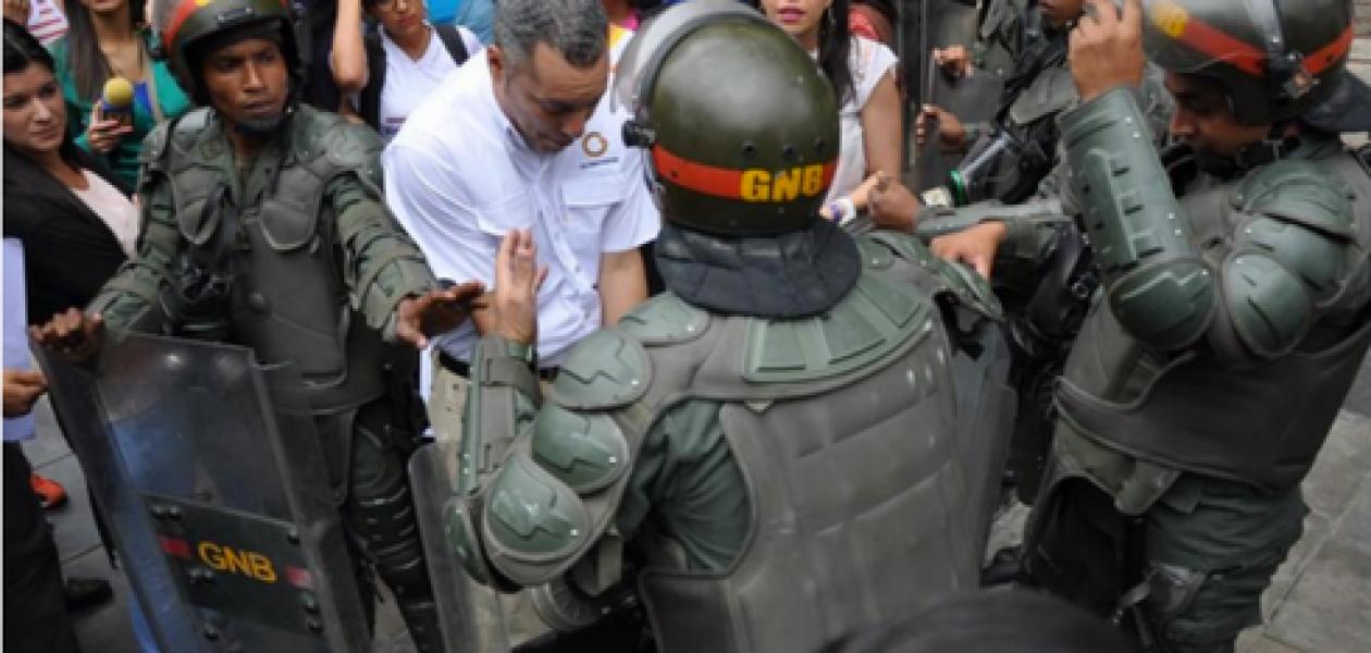 CNP rechaza agresiones a 17 periodistas durante marcha del lunes