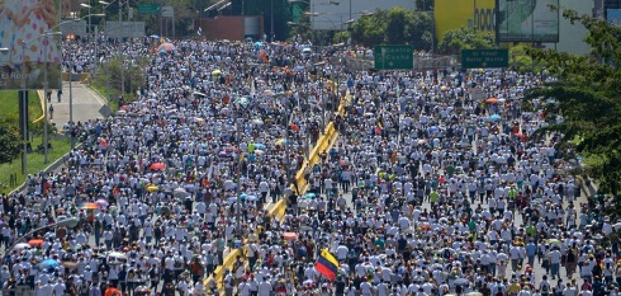 Oposición saldrá desde 22 puntos hacia la Cancillería