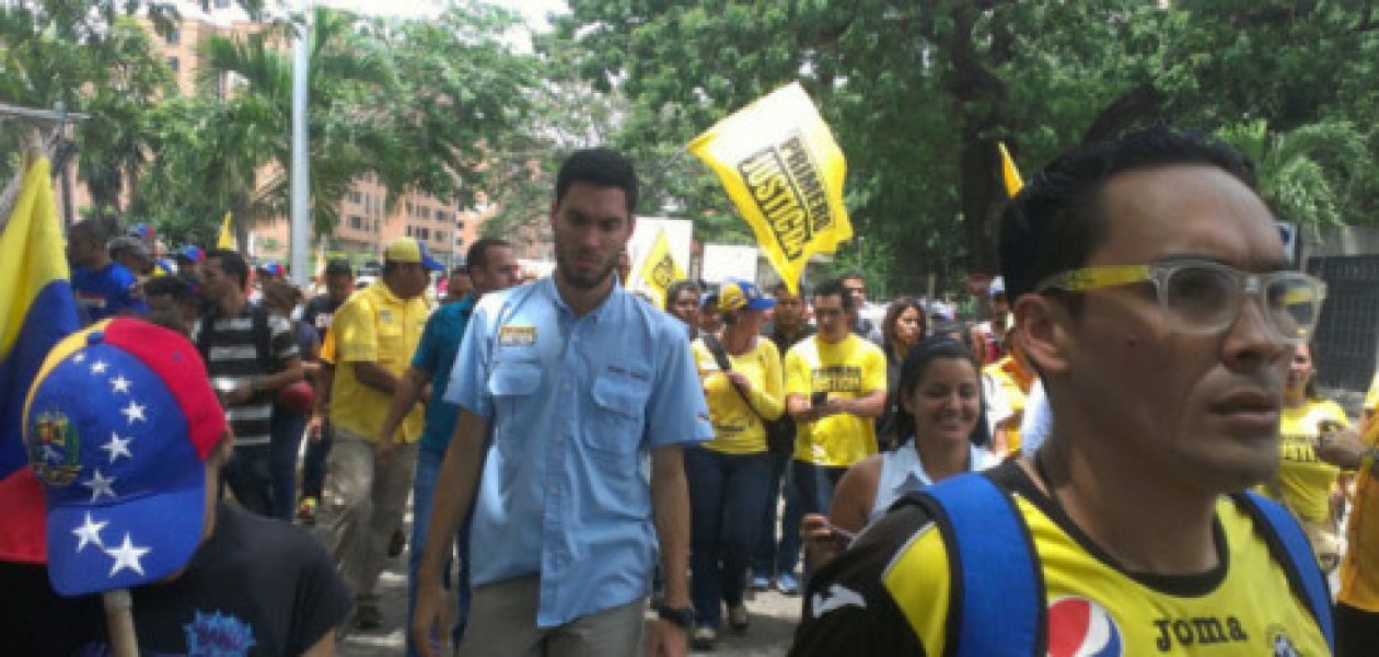 Marcha opositora en Aragua entregó documento al CNE