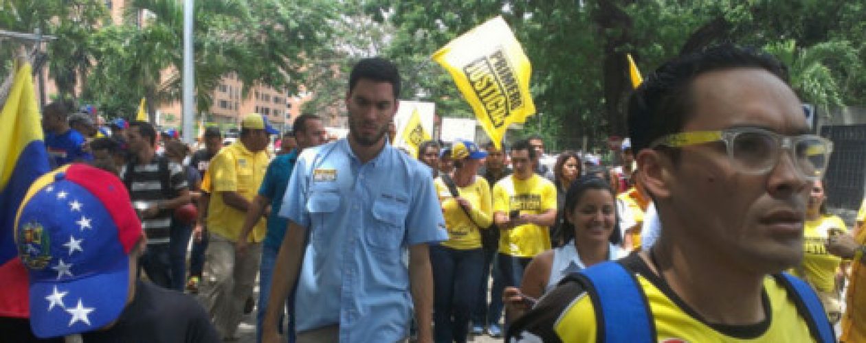 Marcha opositora en Aragua entregó documento al CNE