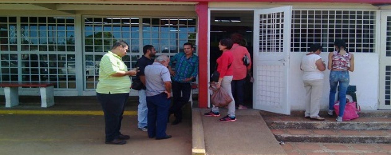 Roban bolsas de leche de los Clap en Mercal de Puerto Ordaz